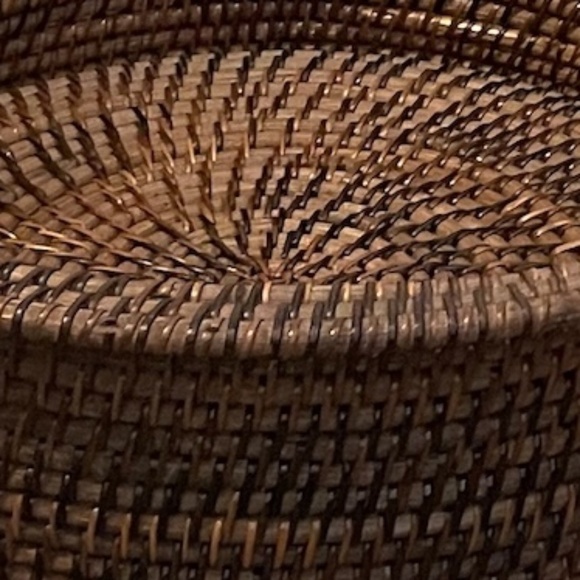 Calaisio Arc Tray Oval with Handles Extra Large - Picture 3 of 9